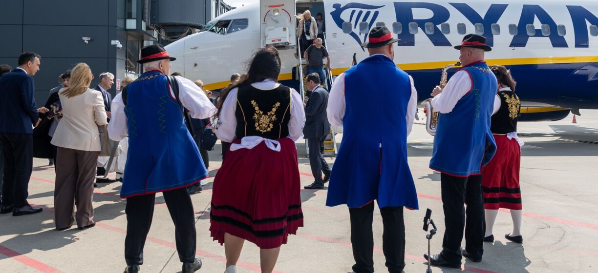 9e51a5b7719425c4431cf7d274b6cb