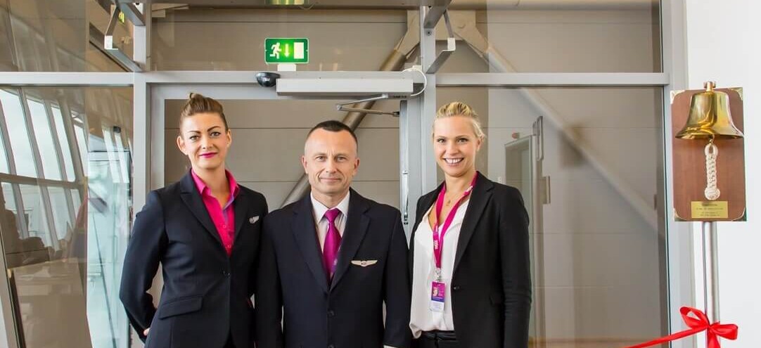 2_Inauguracja_lotu_Wizz_Air_z_Billund_do_Gdanska_Tamara_Mshvenieradze_wraz_z_zaloga_WIZZ