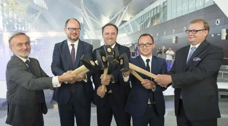 lotnisko_przyloty_terminal_12v1